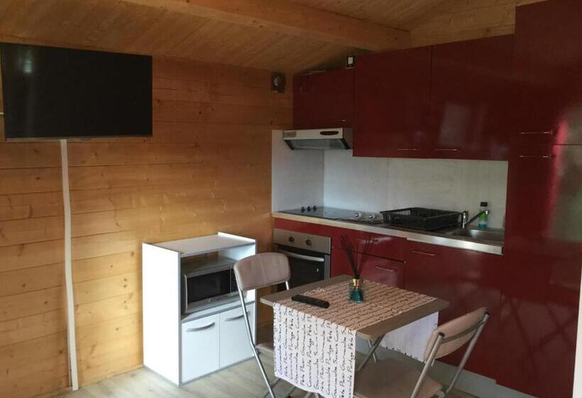 标准工作室带泳池景, Le Mas Rescator