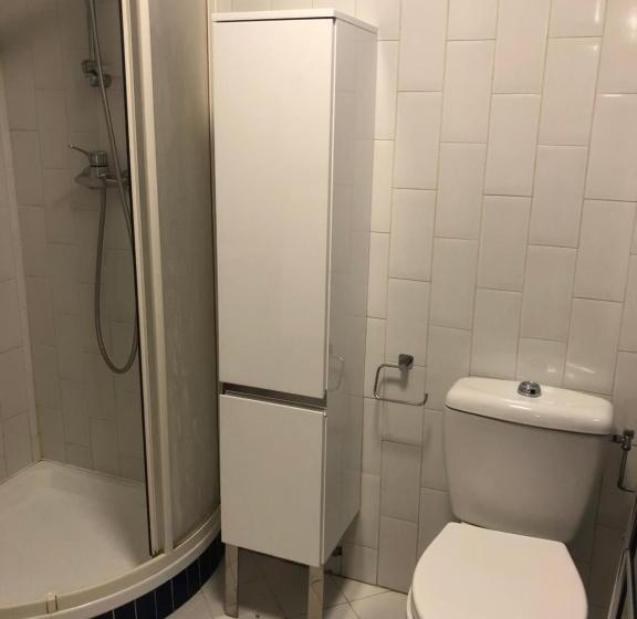 家庭间, Le Mas Rescator