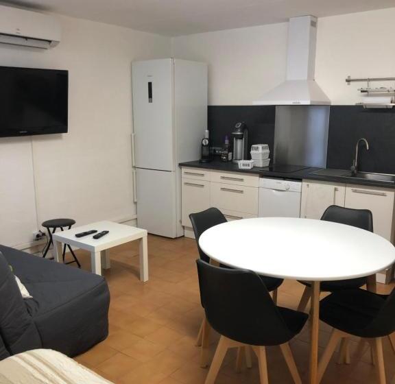 家庭间, Le Mas Rescator