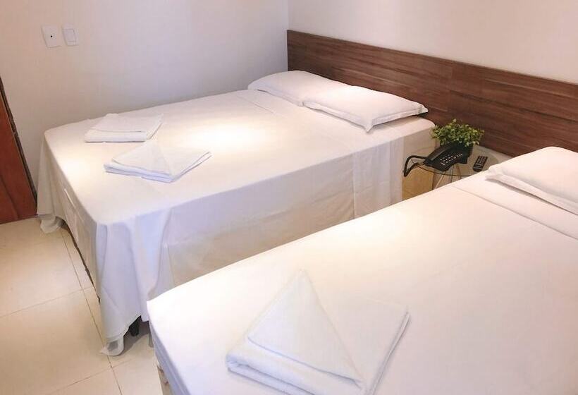 חדר סטנדרט לשלושה, Angra Praia