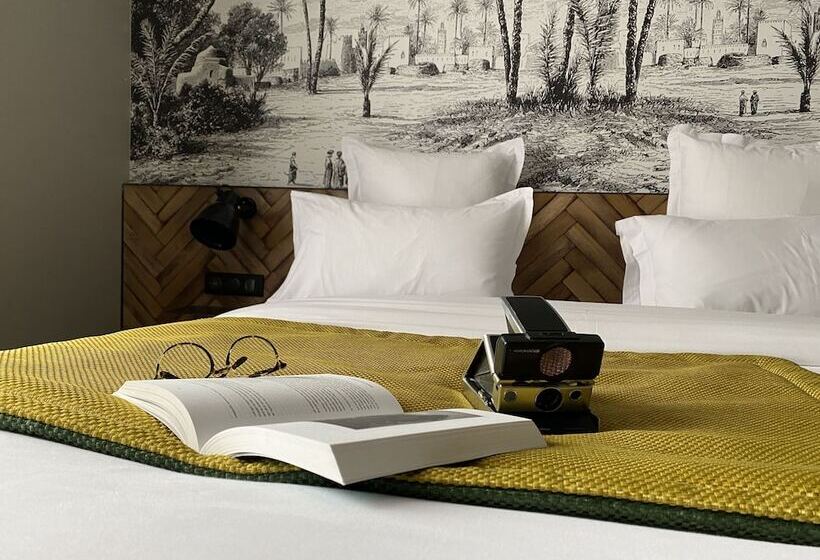 ファミリールーム, Bridget