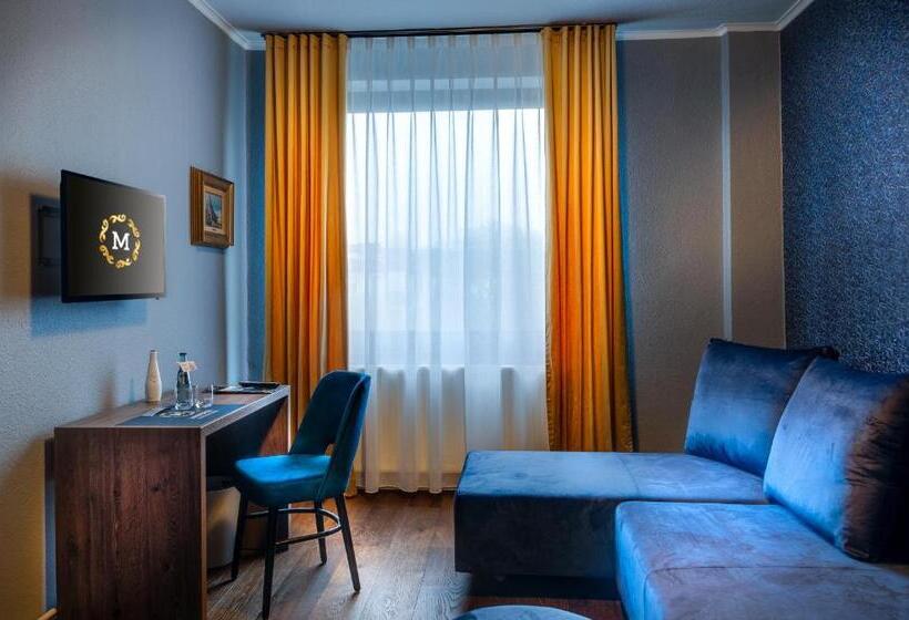 اتاق استاندارد با بالکن, Monopol Boutique