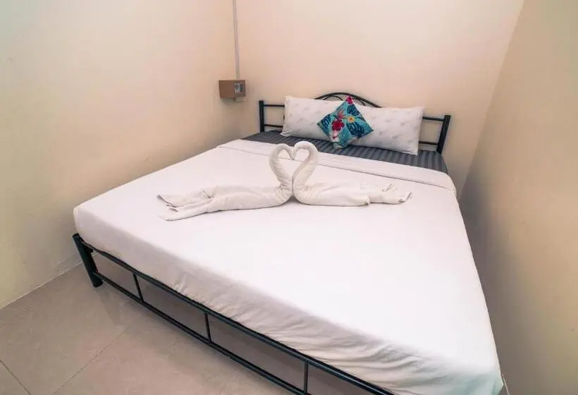 バス共有のスタンダードルーム, Leo Hostel