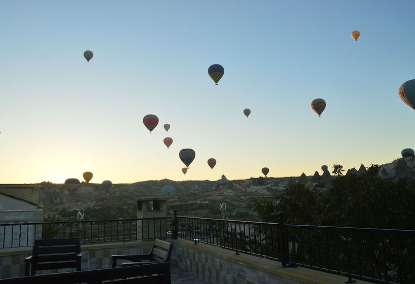 اتاق استاندارد سه نفره, Cappadocia Elite Stone House