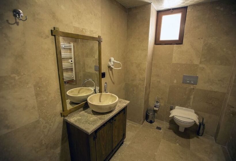 اتاق راحتی سه تخته, Cappadocia Elite Stone House