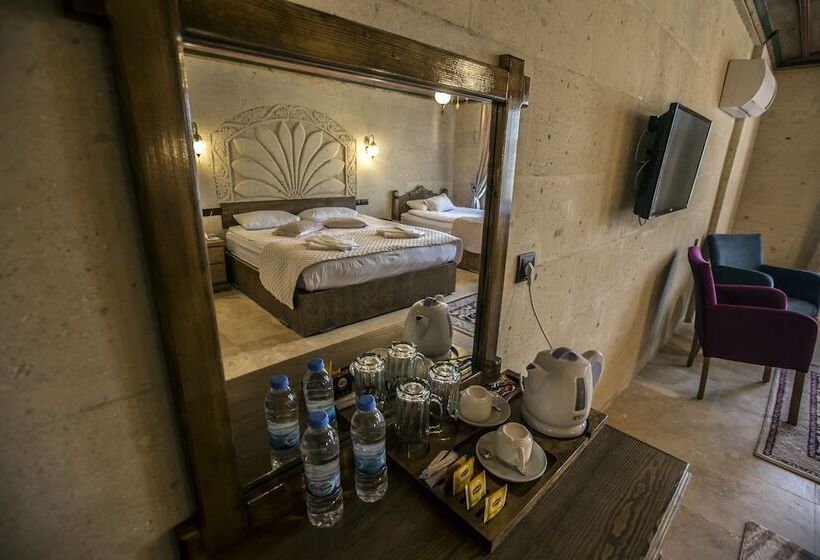 اتاق راحتی سه تخته, Cappadocia Elite Stone House