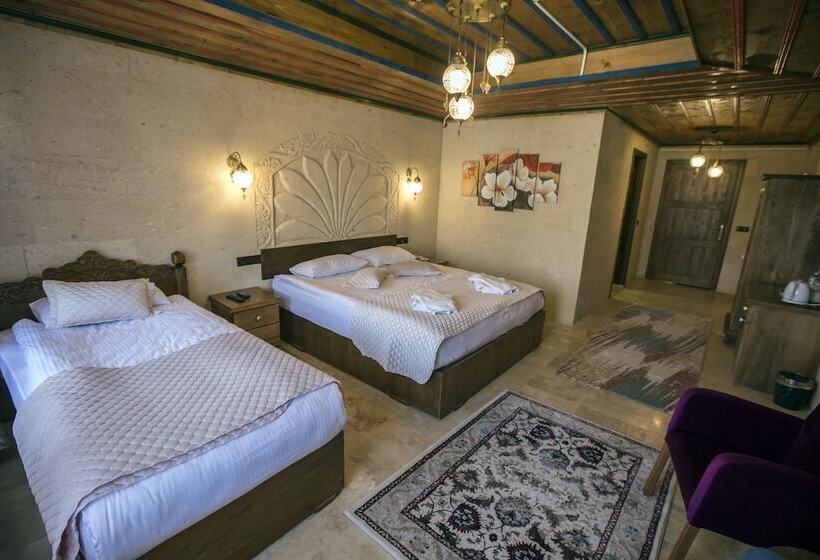 اتاق راحتی سه تخته, Cappadocia Elite Stone House