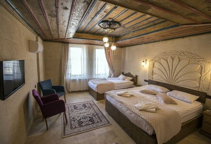 اتاق راحتی سه تخته, Cappadocia Elite Stone House