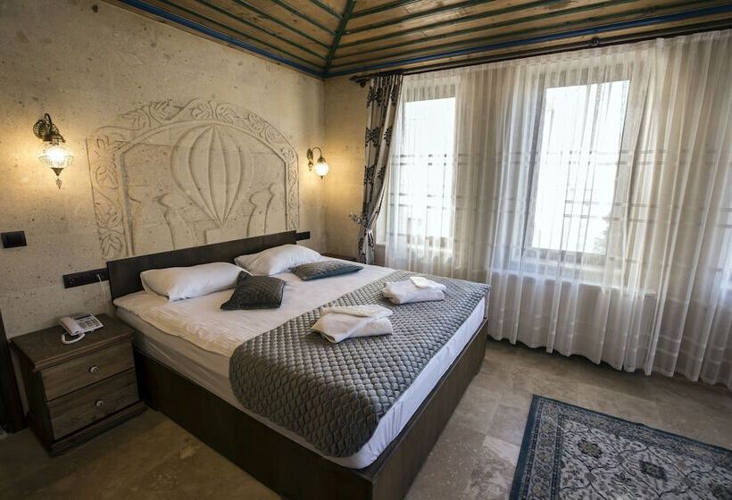 اتاق لوکس سه تخته, Cappadocia Elite Stone House