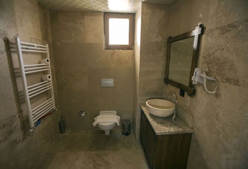 اتاق استاندارد سه نفره, Cappadocia Elite Stone House