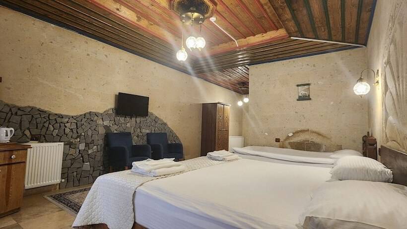 اتاق استاندارد سه نفره, Cappadocia Elite Stone House
