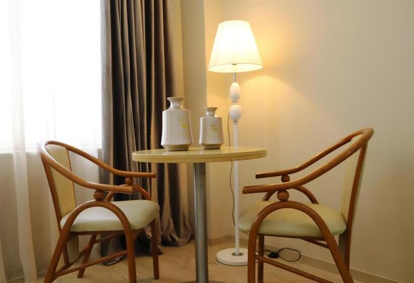 디럭스 룸, Colombo