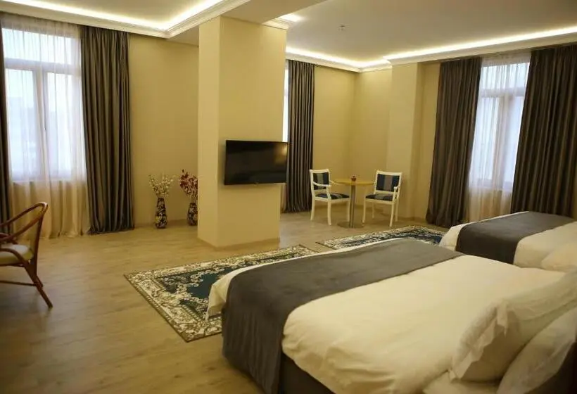اتاق استاندارد چهار تخته, Colombo