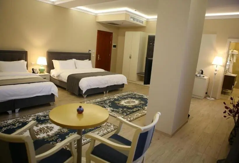 اتاق استاندارد چهار تخته, Colombo