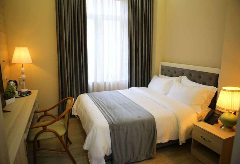 싱글 디럭스 룸, Colombo