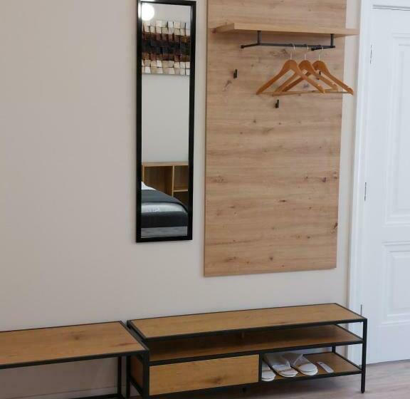 家庭小型套房, Mandarin Premium Apartments