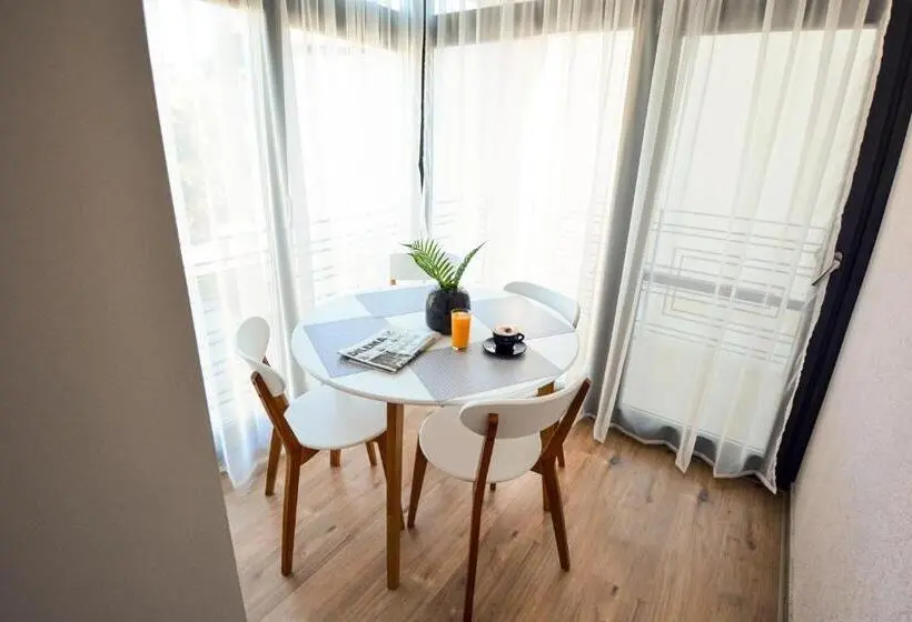استودیوی لوکس, Mandarin Premium Apartments