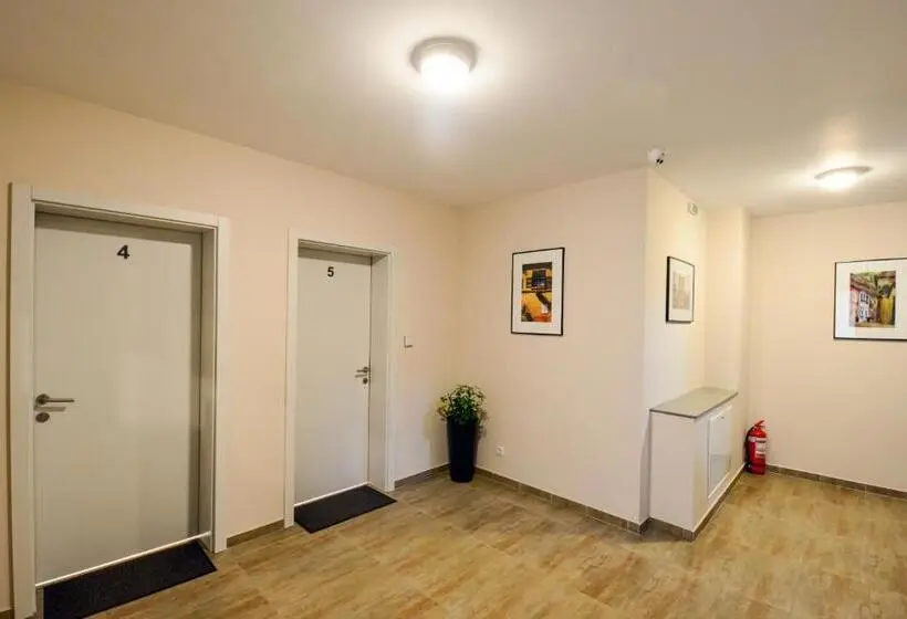 سوییت خانوادگی, Mandarin Premium Apartments