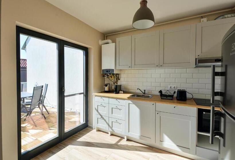 带1个卧室的顶楼公寓, Mandarin Premium Apartments