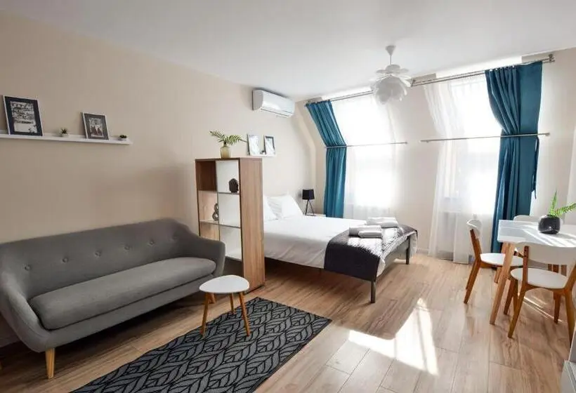 استودیوی سوپریور, Mandarin Premium Apartments