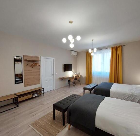 家庭小型套房, Mandarin Premium Apartments