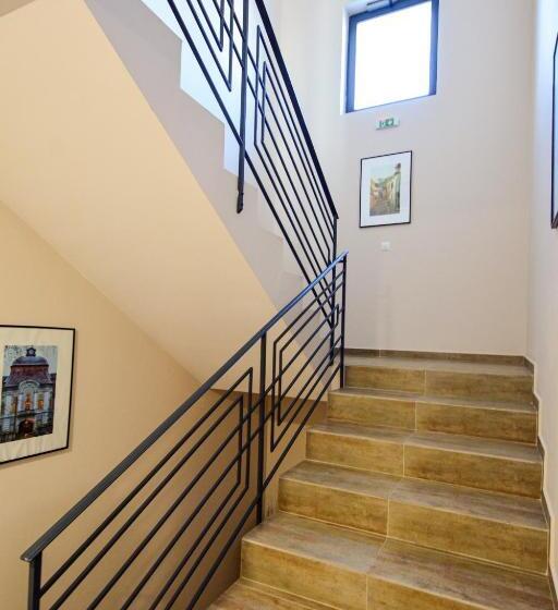 带1个卧室的顶楼公寓, Mandarin Premium Apartments