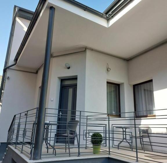 家庭小型套房, Mandarin Premium Apartments