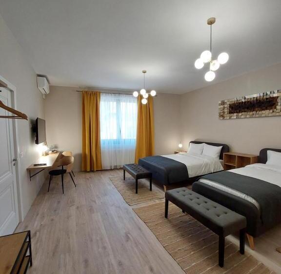 家庭小型套房, Mandarin Premium Apartments