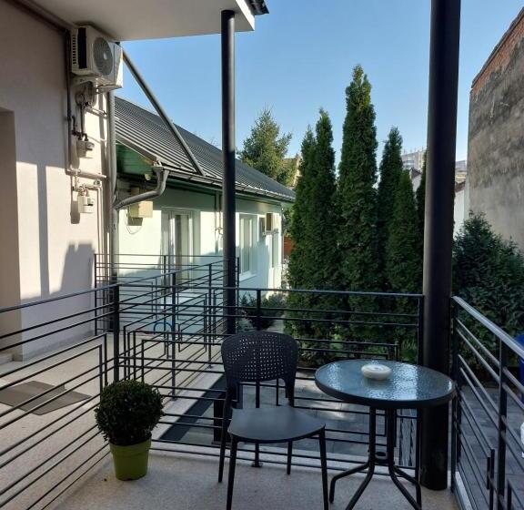 标准间带露台, Mandarin Premium Apartments