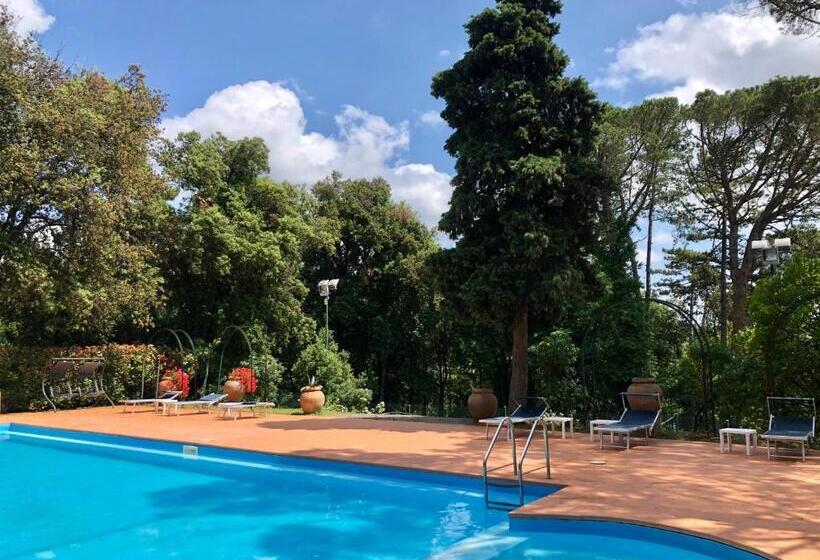 اتاق راحتی سه تخته, Villa Del Parco Resort