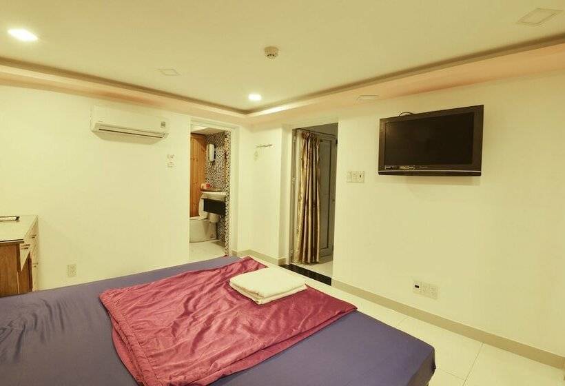 اتاق لوکس, My Friends