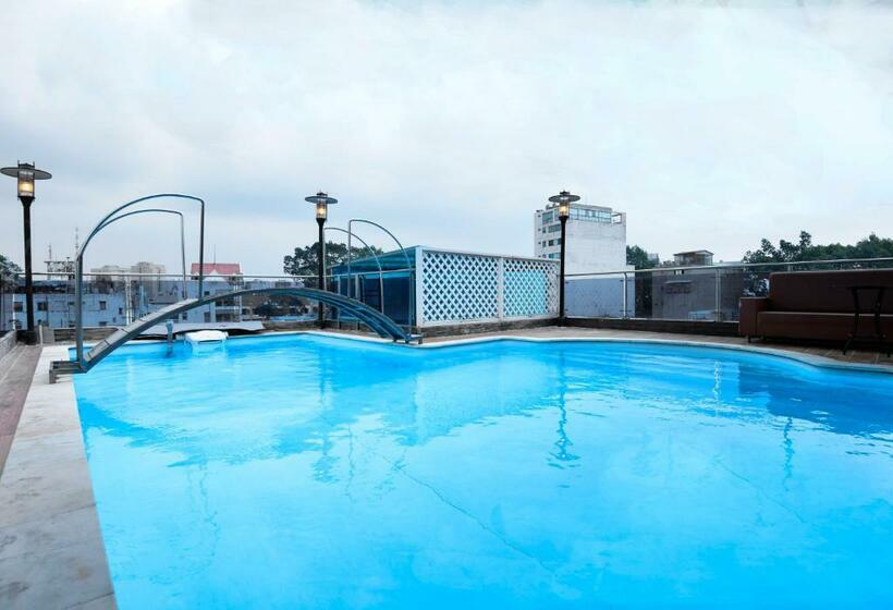 اتاق استاندارد چهار تخته, My Friends