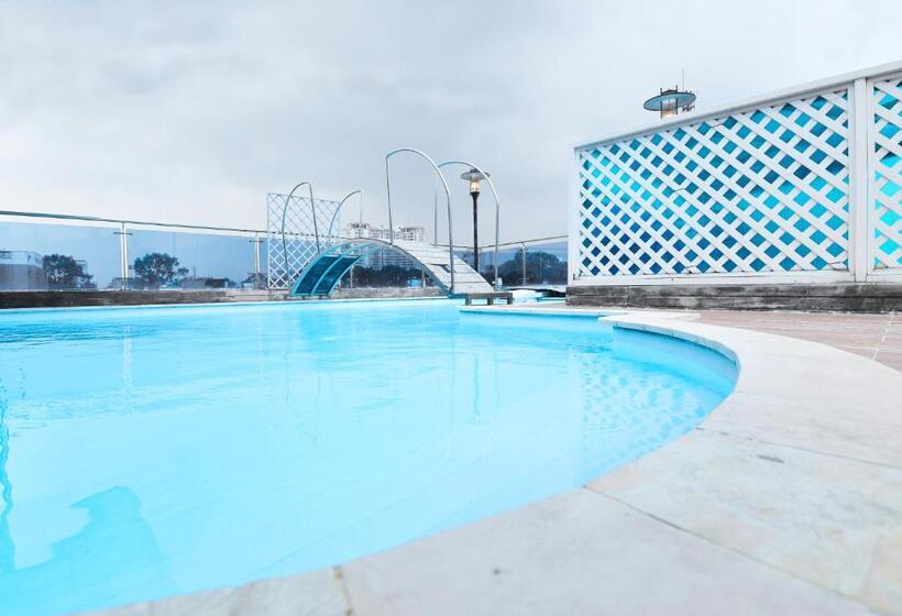 اتاق خانوادگی, My Friends