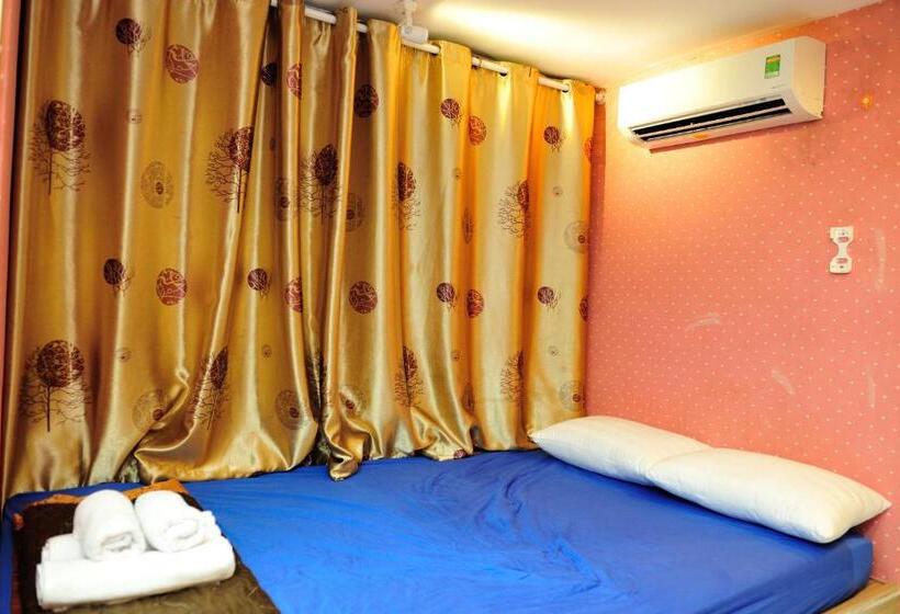 اتاق عادی, My Friends