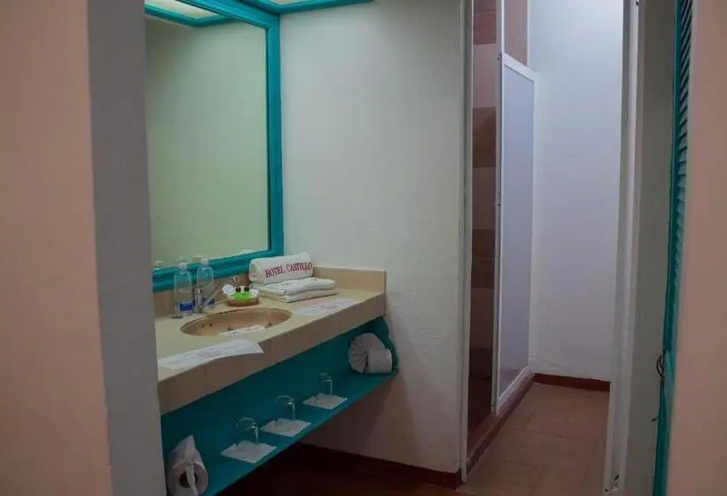 スタンダード４人部屋, Castillo
