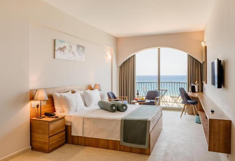 غرفة ديلوكس مطلّة علي البحر مزوَّدة بشُرفة, Olivia Palm