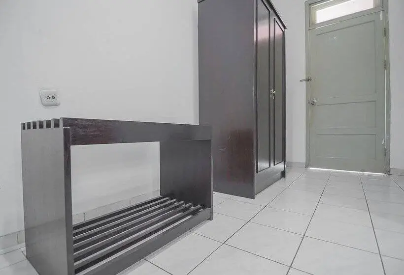 Standard-huone, Reddoorz @ Jalan R.e. Martadinata Sukabumi