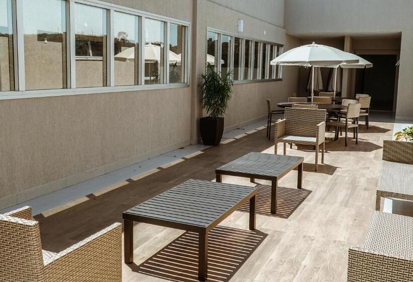 غرفة قياسية, Annaya Suítes