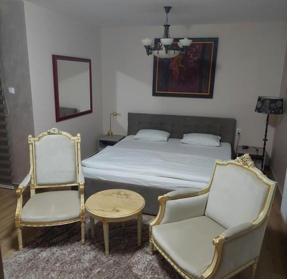 آپارتمان 1 خوابه, Alijansa