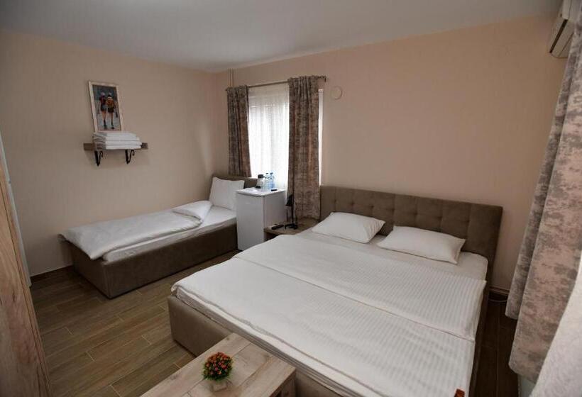 اتاق استاندارد سه نفره, Alijansa