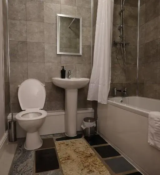 اتاق استاندارد, Michelangelos   Rooms, Restaurant & Bar