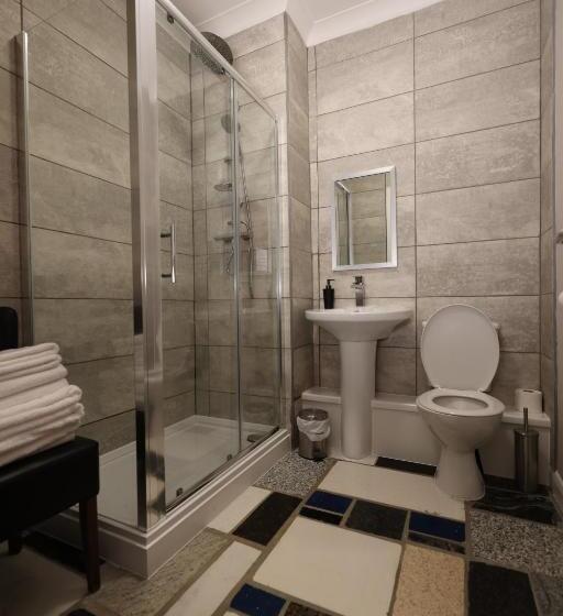 Семейный Номер, Michelangelos   Rooms, Restaurant & Bar