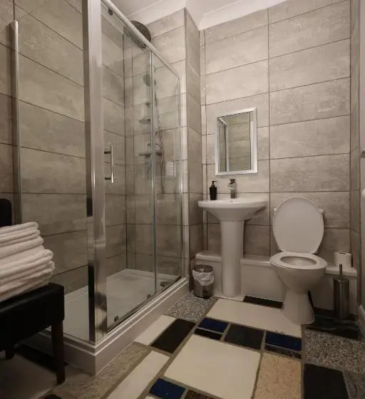 اتاق خانوادگی, Michelangelos   Rooms, Restaurant & Bar