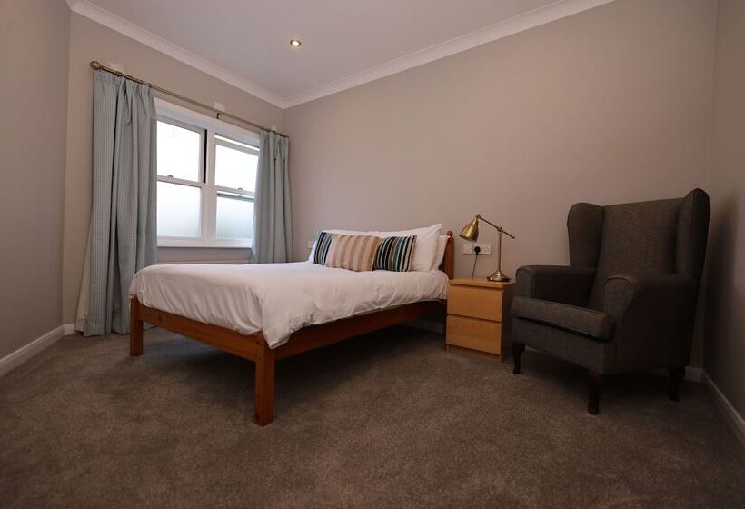 Номер Стандарт, Michelangelos   Rooms, Restaurant & Bar