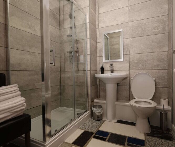 חדר משפחתי, Michelangelos   Rooms, Restaurant & Bar
