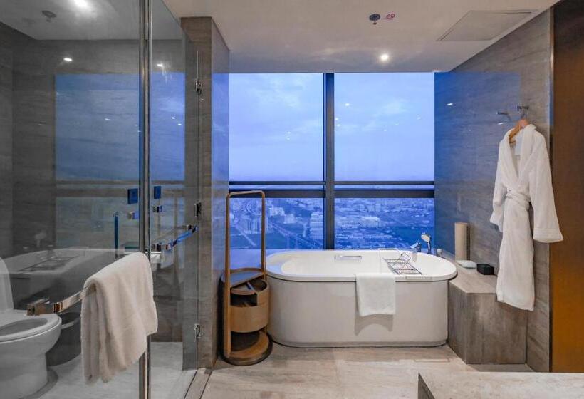 Номер Клуб Кровать Кинг, The Westin Zhongshan Guzhen