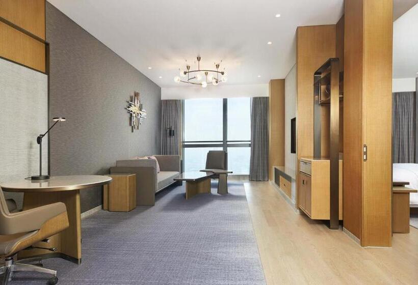 Люкс Deluxe Кровать Кинг, The Westin Zhongshan Guzhen