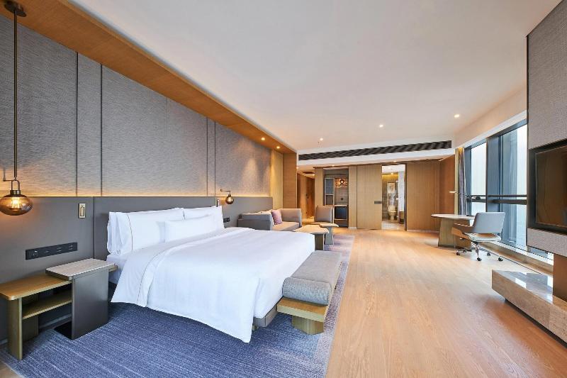 Номер Клуб Кровать Кинг, The Westin Zhongshan Guzhen