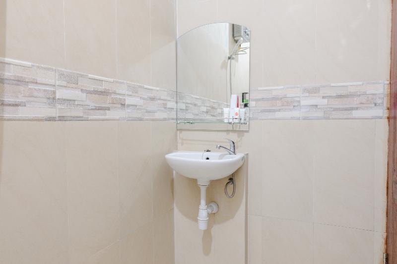 Deluxe Rum, Capital O 1566 El Reyshi Family Residence