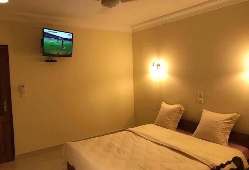 اتاق استاندارد با تراس, Menabe